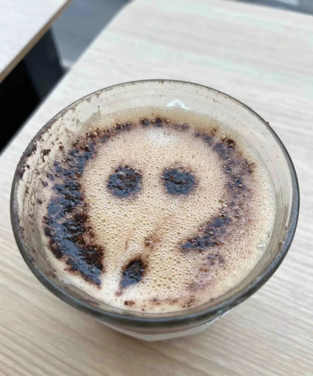 McDonald's Gingerbread Oatmilk Latte Fiasco: The Great Gingerbread Man Cup Art Deformation & Purchase Tips