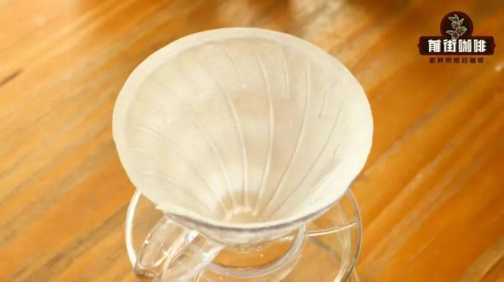 Complete Guide to Choosing Pour Over Coffee Filters: How Shape, Size, Bleaching, and Material Affect Extraction Flavor