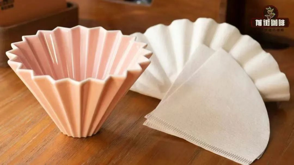 Complete Guide to Choosing Pour Over Coffee Filters: How Shape, Size, Bleaching, and Material Affect Extraction Flavor