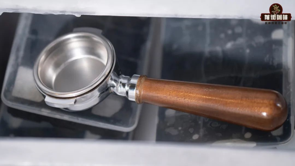 Practical Test of Espresso Handle Temperature: Analyzing the Impact of Room Temperature, Refrigeration, and Heating on Flavor