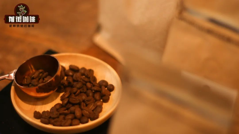 Complete Guide to Italian Blended Coffee: Techniques for Roasting Fresh and Aged Beans, Flavor Pairing, and Practical Examples
