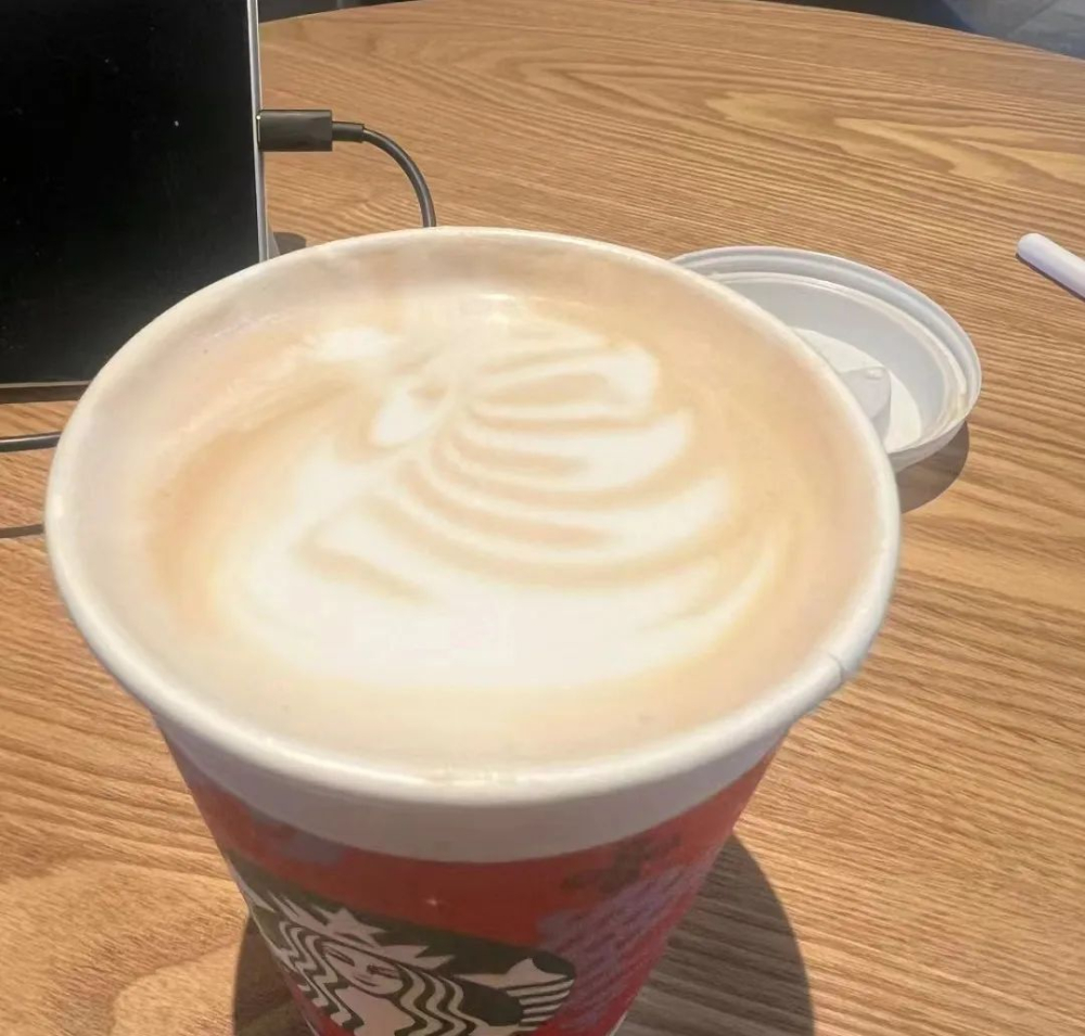 Starbucks' blonde roast espresso: love it or hate it? Flavor profile of light roast coffee and common misconceptions
