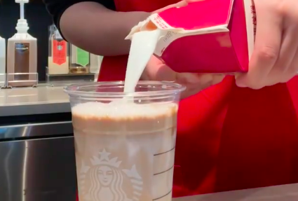 Starbucks Americano with Milk Fee Controversy: Analysis of Store Execution Discrepancies and Consumer Right to Know