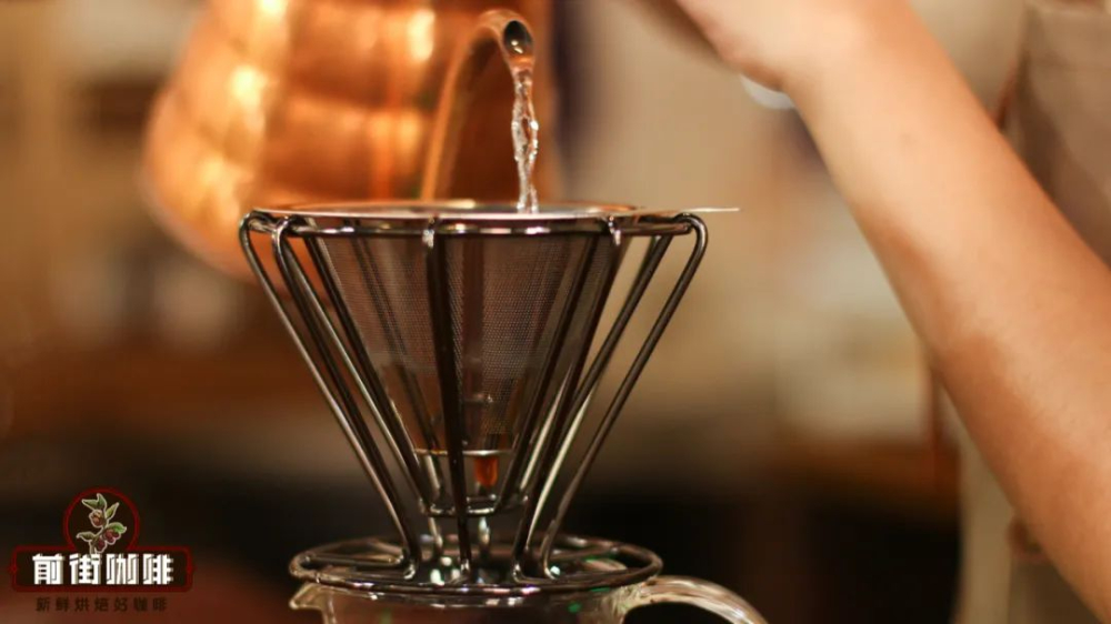 Pour Over Coffee Filter Guide: Metal vs. Paper – A Comprehensive Comparison of Flavor and Practicality
