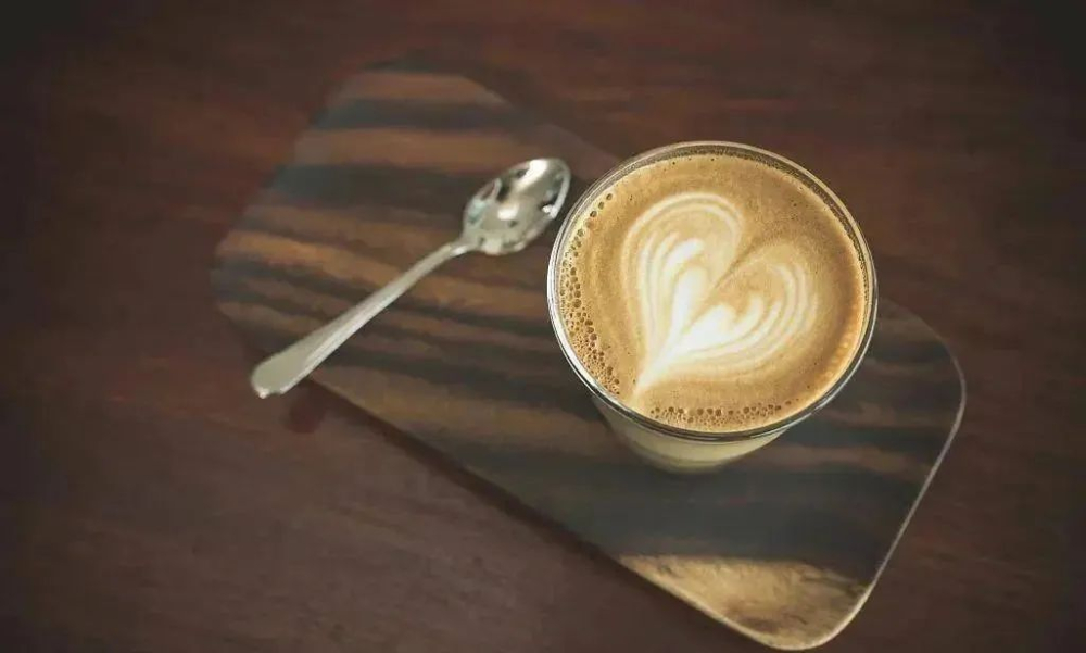 Why does a café with a champion barista sometimes deliver inconsistent flavor? A hands-on analysis