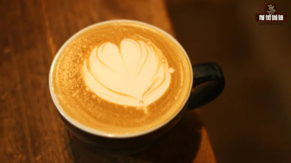 Latte Art Pitcher Grip Tutorial: Two Essential Grips and Practice Tips for Beginners