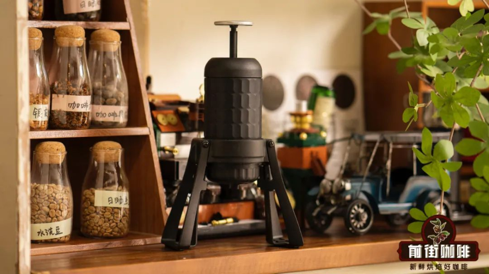 Manual Pressure Coffee Maker vs Espresso Machine: How to Make Espresso with a Hand Press?