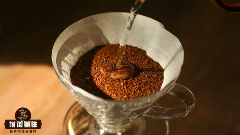 A Complete Guide to Pour Over Coffee Pouring Techniques: The Relationship Between Water Flow Rate and Extraction Flavor, and Speed Measurement Methods