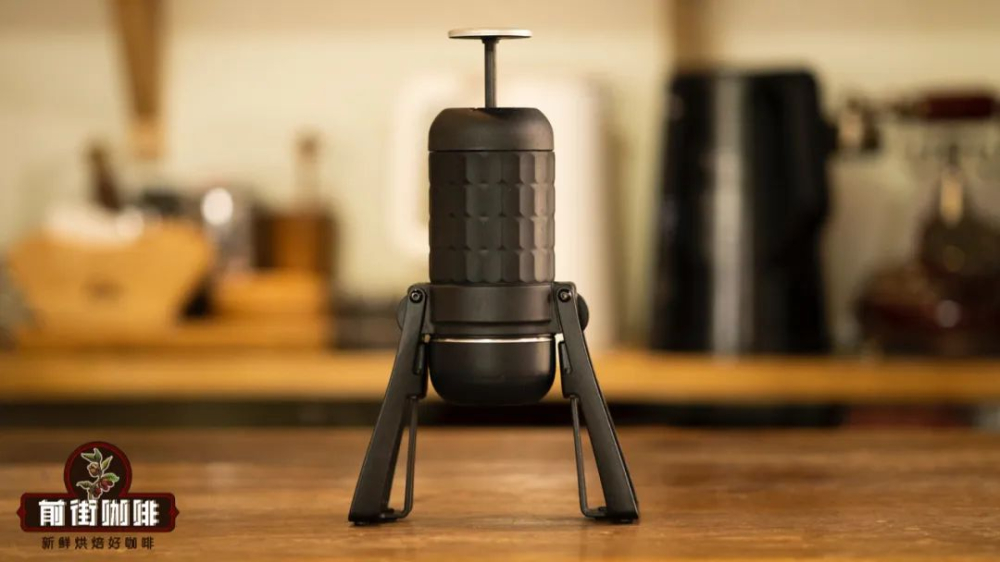 Manual Pressure Coffee Maker vs Espresso Machine: How to Make Espresso with a Hand Press?