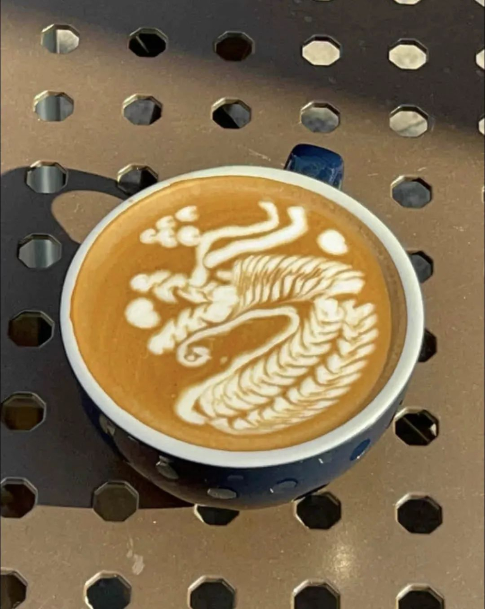 Dragon Year Latte Art Tutorial: A Guide from Heart Basics to Chinese Knots and Dragon Motif Creations