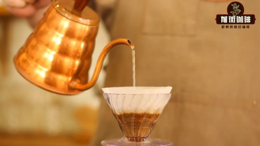 How to Control the Pouring Height in Pour Over Coffee? Analysis of Three Key Factors and Practical Tips
