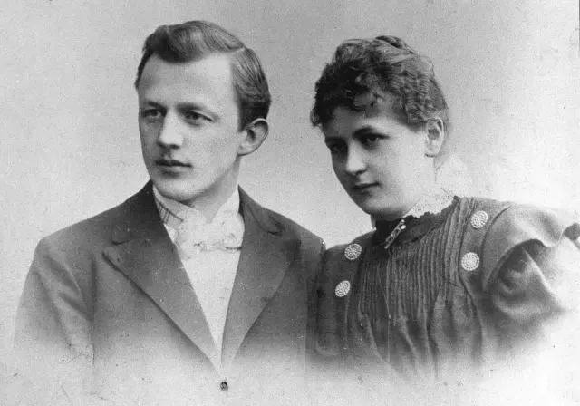 The Origin of Pour Over Drippers: How Frau Melitta Revolutionized Coffee Filtration