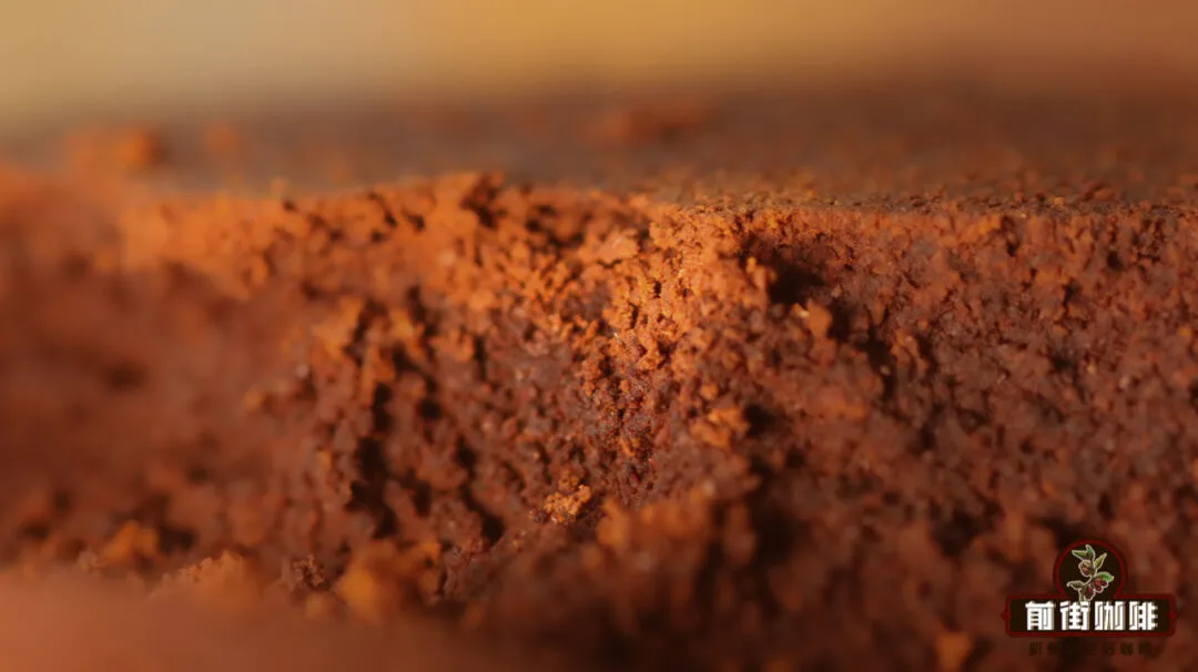 Espresso Extraction Techniques: Cracking Channeling and the Key Differences in Dosing & Tamping