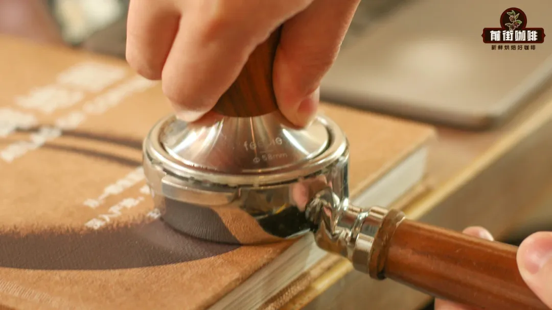 Espresso Extraction Techniques: Cracking Channeling and the Key Differences in Dosing & Tamping