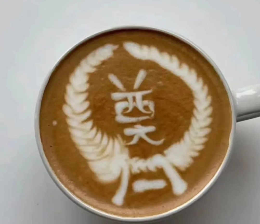 Compilation of Manner baristas' failed latte art: The 'limited-edition ugly latte art' we've had over the years
