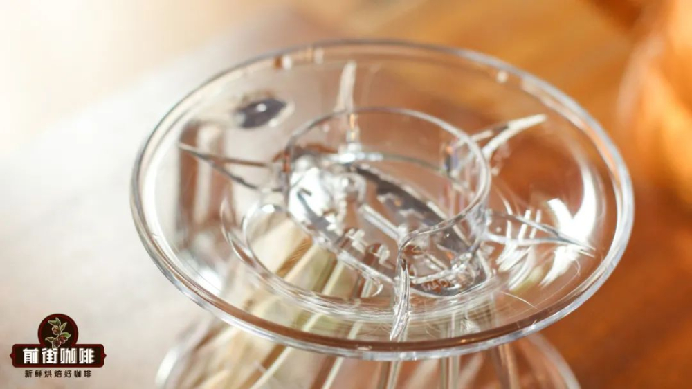 Hario Pegasus Dripper Practical Test: How Does the Trapezoidal Design Affect Coffee Extraction and Flavor Performance?