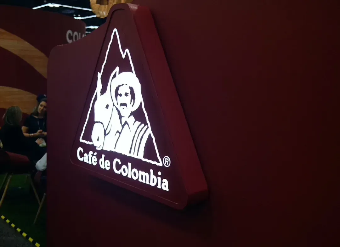 Behind the Colombian FNC Government Takeover: A Comprehensive Analysis of the Branding of the Huila Region and the Upgrading of the Coffee Industry