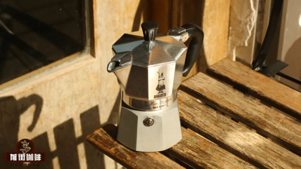 Essential Guide for First-Time Moka Pot Use: Seasoning, Burn Prevention & Safe Storage