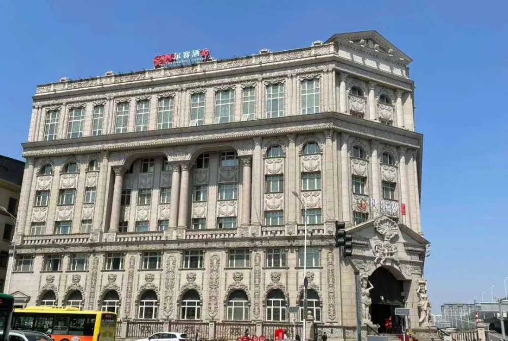 Controversy Over Harbin Pharmaceutical's Blue Bottle Latte Violation: Analyzing the Safety Risks of Mixing Oral Liquids with Coffee