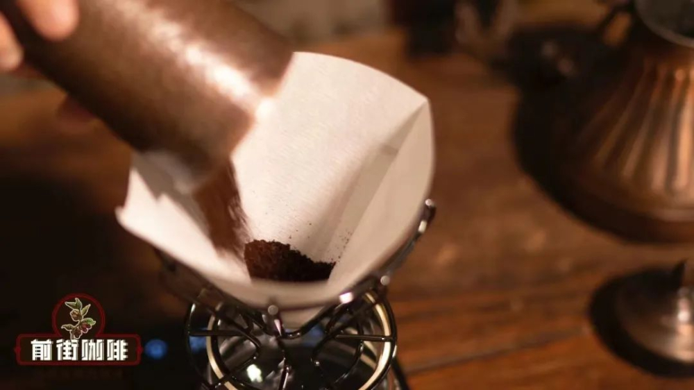 Analysis of High Coffee-to-Water Ratio in Japanese Pour Over: The Relationship Between High-Concentration Low-Extraction Style and Brewing Parameters