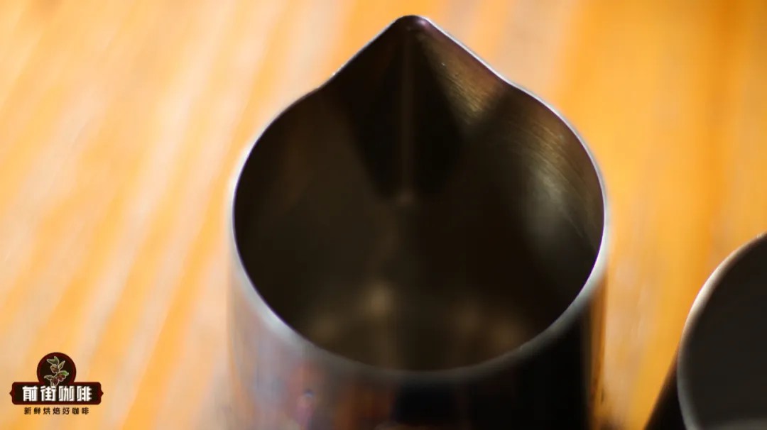 How to Choose a Milk Pitcher? A Complete Guide to Spout Width and Etched Tulip Pouring Techniques