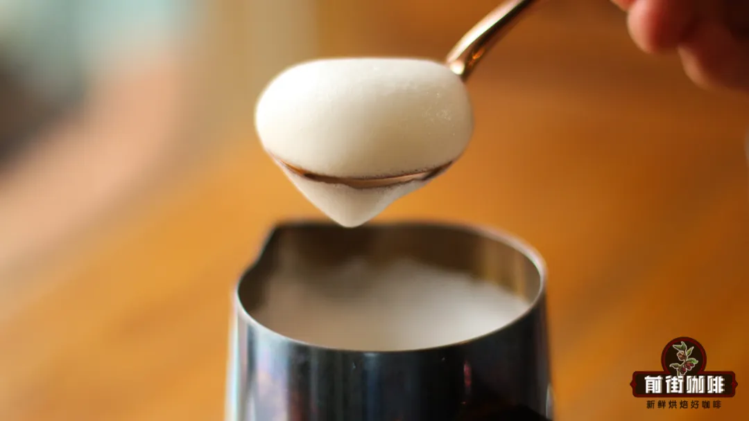 Make milk foam at home too!Learn how to create silky lattes and cappuccinos with an electric frother