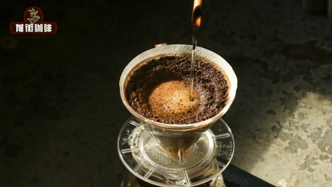 Pour Over Coffee Water Pouring Techniques Revealed: How Water Flow Rate Affects Extraction and Flavor?