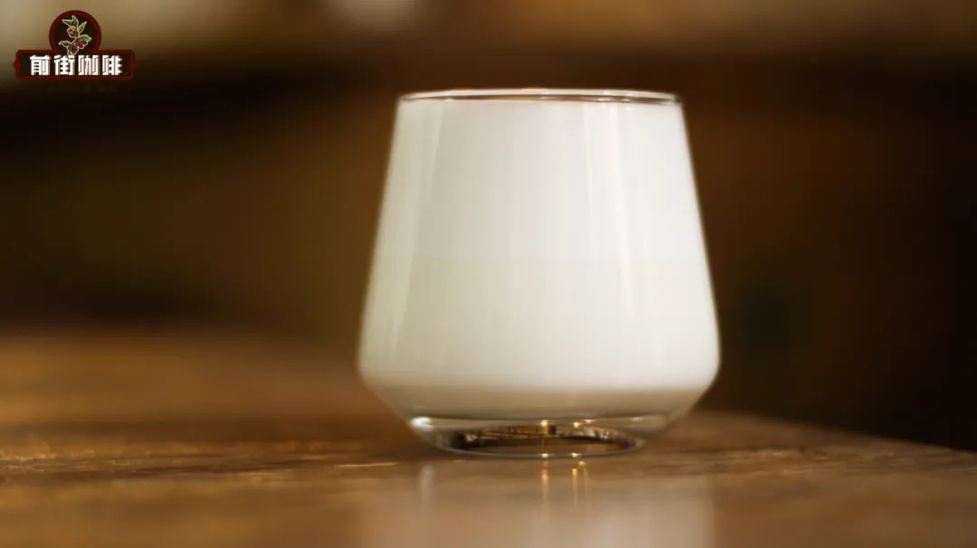 How to Fix Coffee Latte Art Blending? A Complete Guide to Milk Foam Layers, Soy Milk Characteristics, and Steamed Water Volume