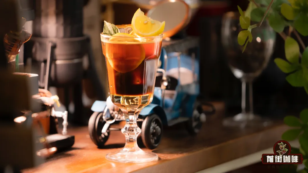 A Complete Guide to the Origins of Mazagran Iced Coffee and Its Variations Across European Countries