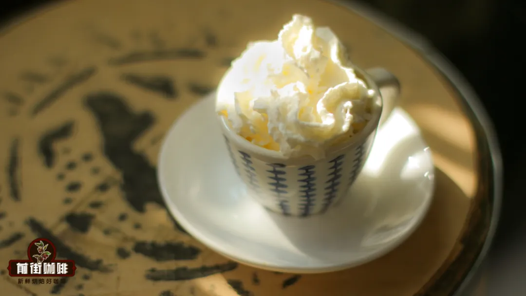 How to Make an Espresso Con Panna: Mastering the Golden Ratio of Cream to Coffee and Traditional Brewing Techniques