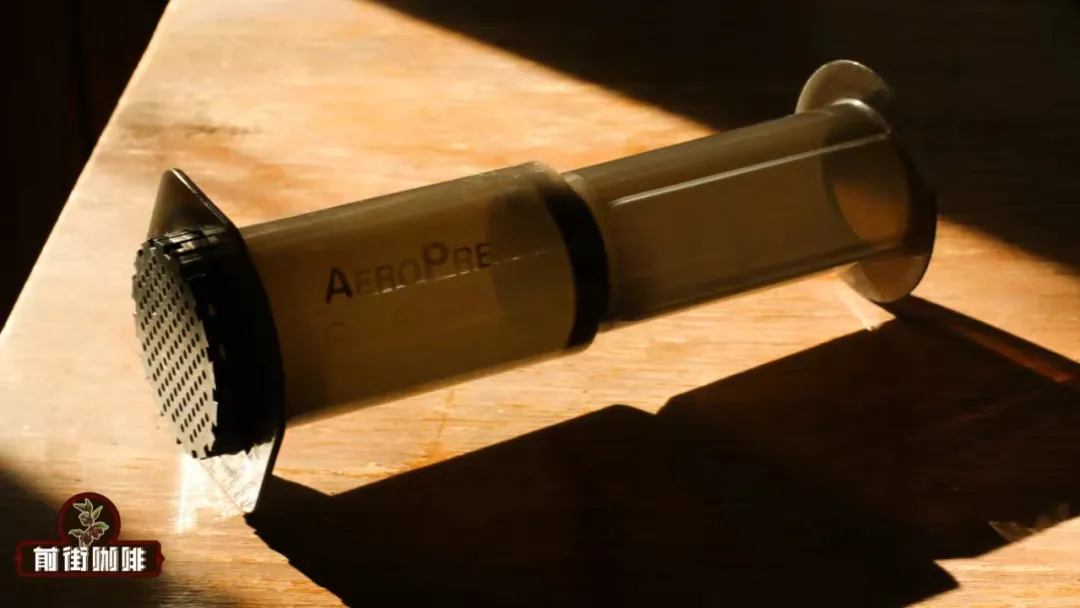 How to use an AeroPress? A complete guide and tips from beginner to espresso extraction