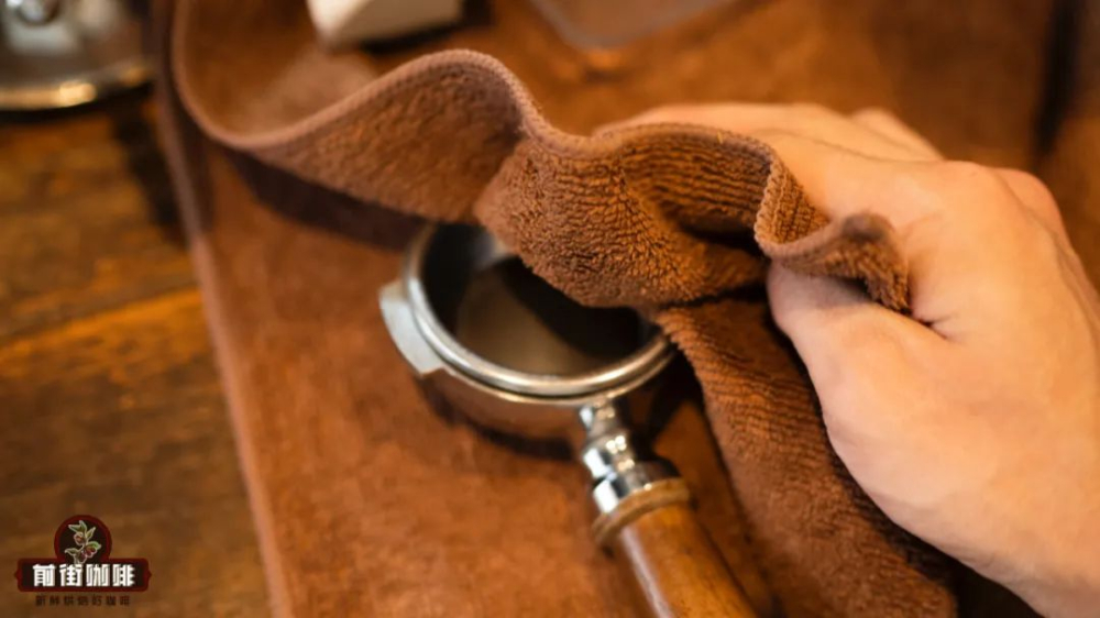 The Essential Five Cleaning Cloths Every Barista Must Have: Their Uses Revealed & Tips for Effective Stain Removal
