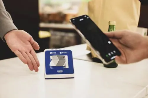 Milk tea shop staff member swapped QR code to steal 40,000 yuan, detained; how can coffee shops prevent internal control loopholes?