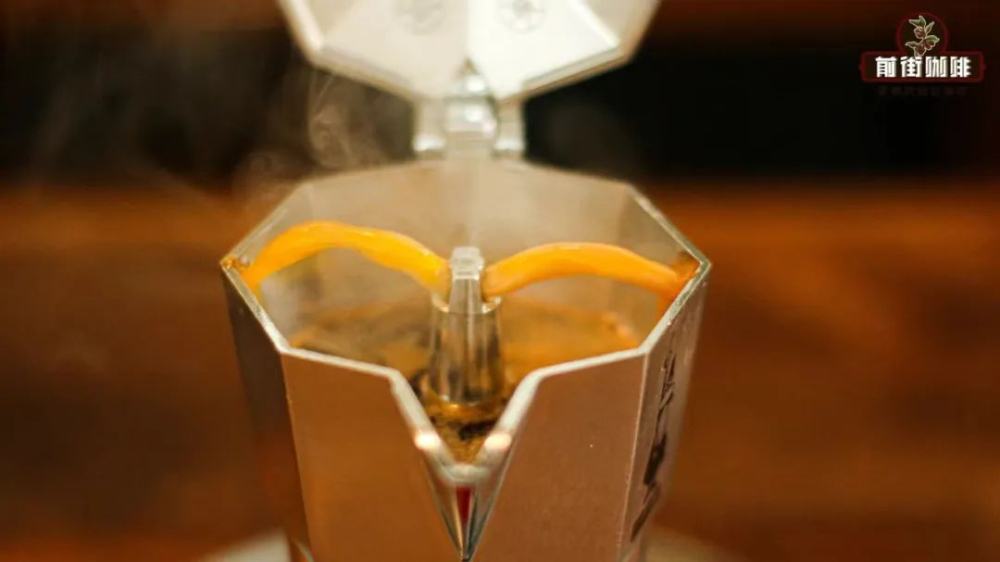 The secret to brewing perfect espresso with a 
moka pot: solving three major issues — splattering, no extraction, and lack of crema