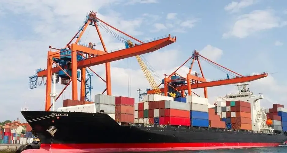Global shipping costs plummet by 70%! Coffee logistics expenses ease, with price fluctuations now largely dependent on weather conditions.