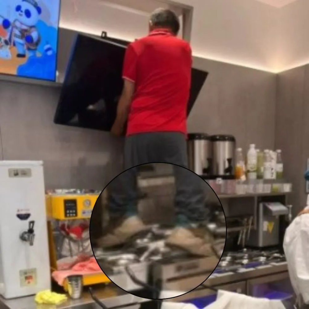 The Tea Bei Dao condiment station was stepped on by maintenance personnel！ The brand responded that it will investigate and handle the matter