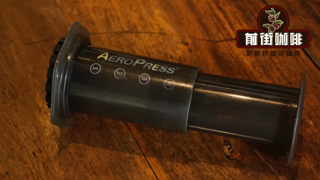 The Complete Guide to Using the AeroPress: From Structure & Principles to Iced Coffee Brewing Techniques