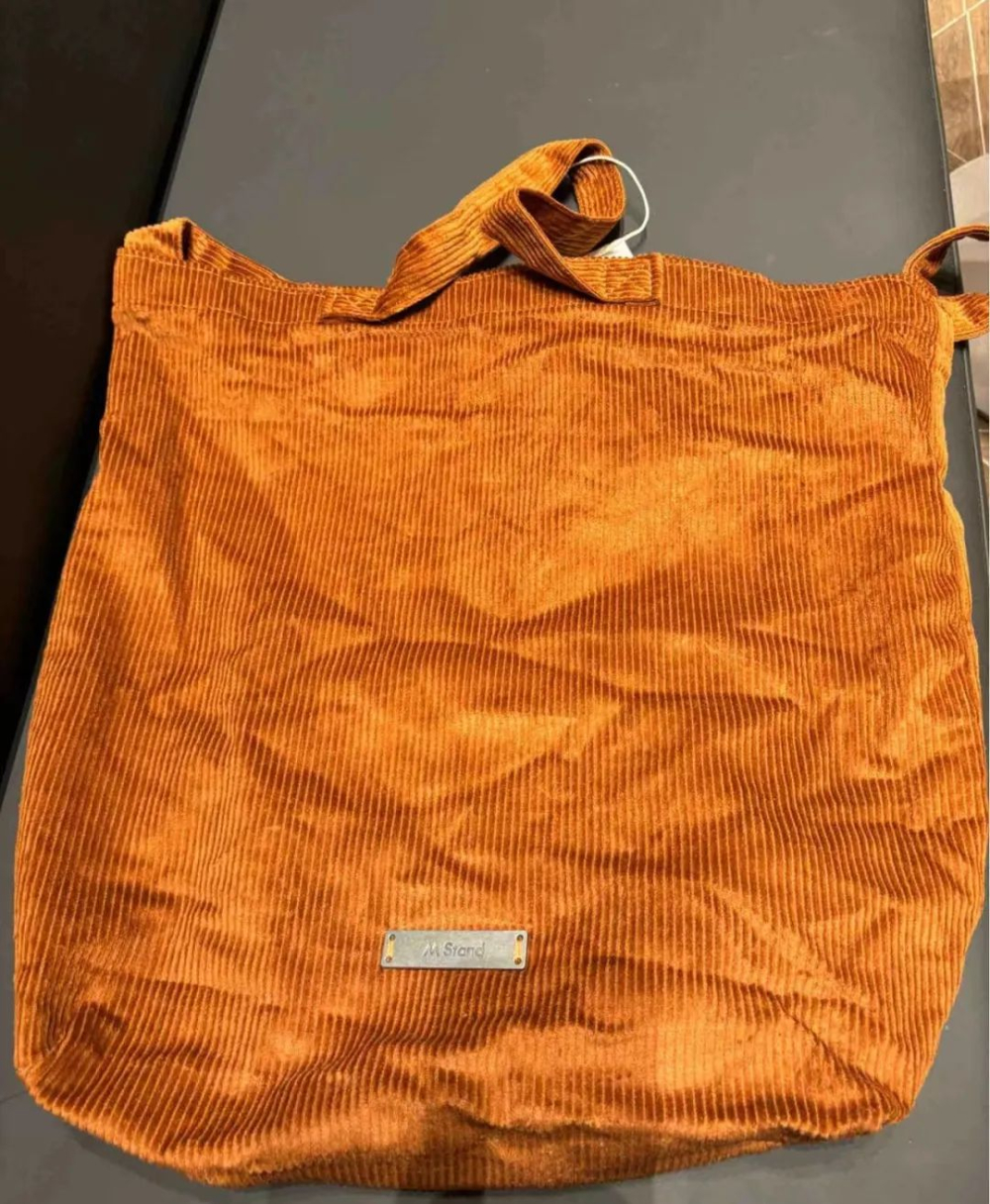 Mstand corduroy crossbody bag quality control controversy!Analysis of the thickness and durability of the mahogany color series through practical testing