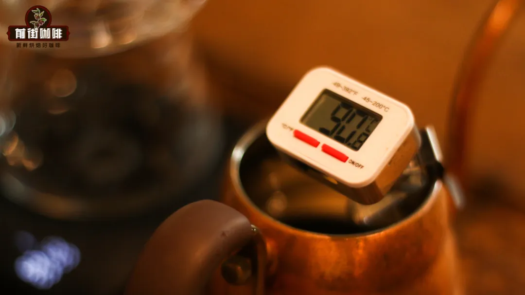 Pour Over Brewing Guide for Medium-Dark Roast Coffee Beans: Extraction Parameters and Flavor Balance Techniques