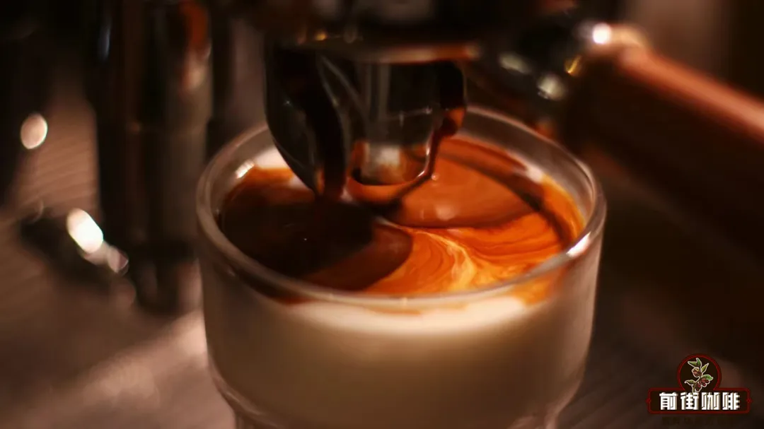 How to Make a Breve Coffee? The Origins of the Half-Latte, Milk Base Ratio, and Home Brewing Tips