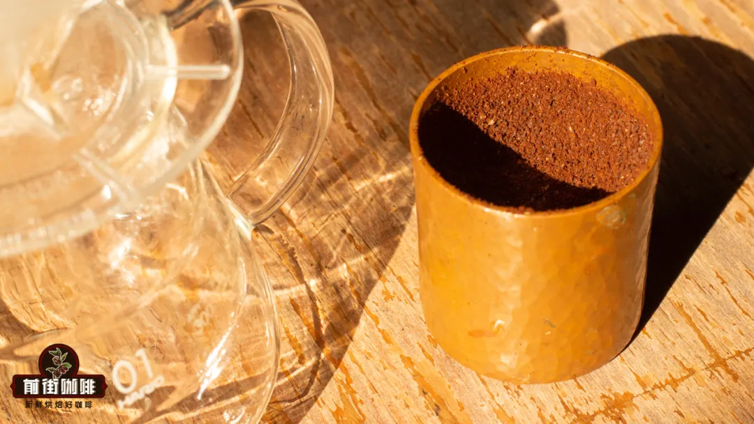 Common issues with pour over and espresso: How to deal with static clumping and milk foam bubbles?