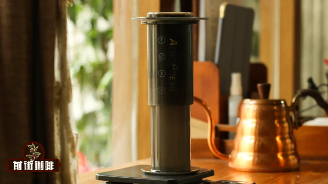 How to choose between AeroPress positive pressure and reverse pressure? A guide to the principle differences and extraction flavor profiles