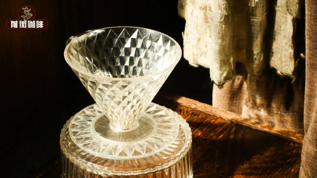 How to Choose a Pour Over Coffee Dripper? A Comprehensive Analysis of Flow Rate and Flavor Differences Between the Diamond Dripper and V60