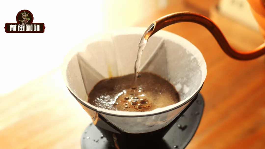 What’s the difference between the V60 and Kono drippers? Master pour over extraction techniques to elevate your coffee’s complexity