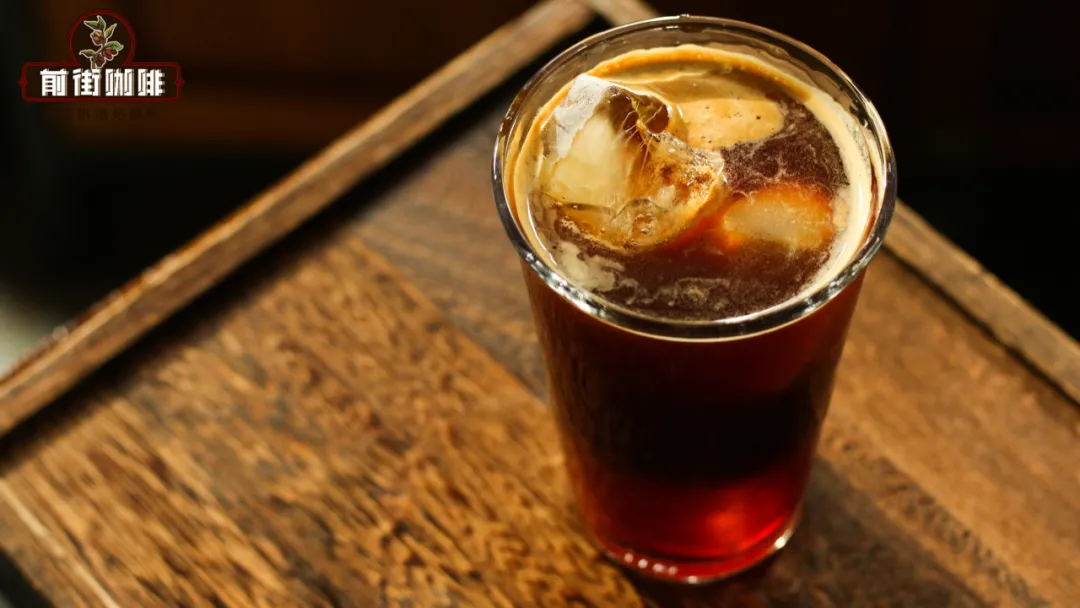 A Comprehensive Guide to Black Coffee: Differences and Myths About Americano, Pour Over, and Espresso