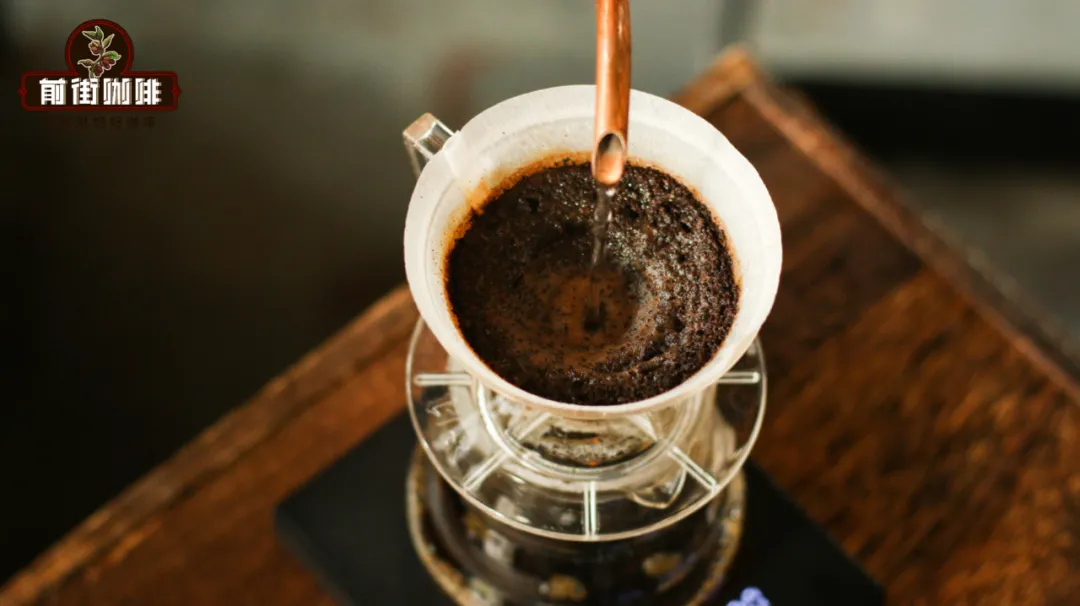 Complete Guide to Pour Over Coffee Pouring Techniques: How Water Segmentation, Height, and Pouring Methods Affect Extraction Flavor