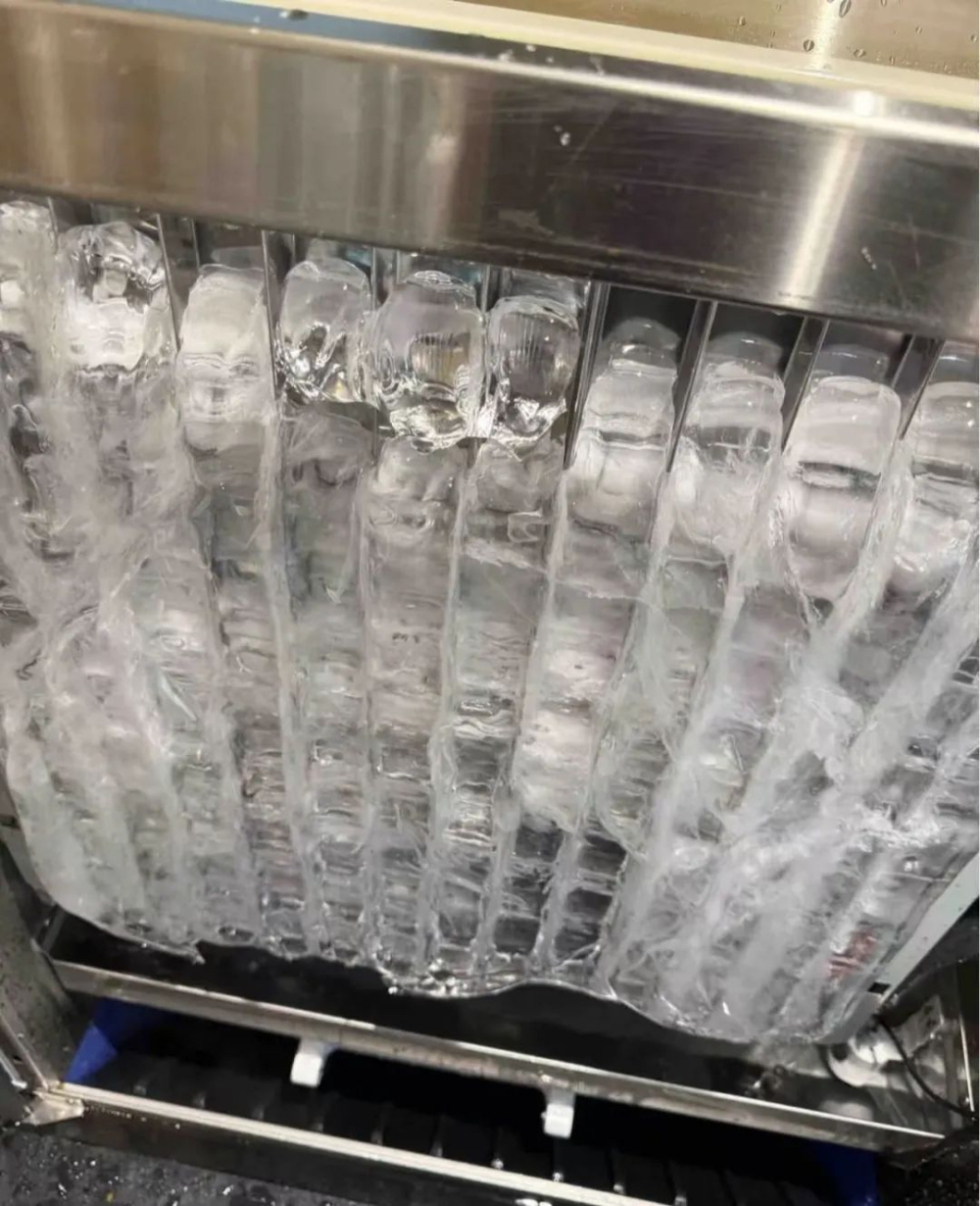 Analysis and Maintenance Tips for Ice Cube Adhesion Issues in Ice Machines During Winter