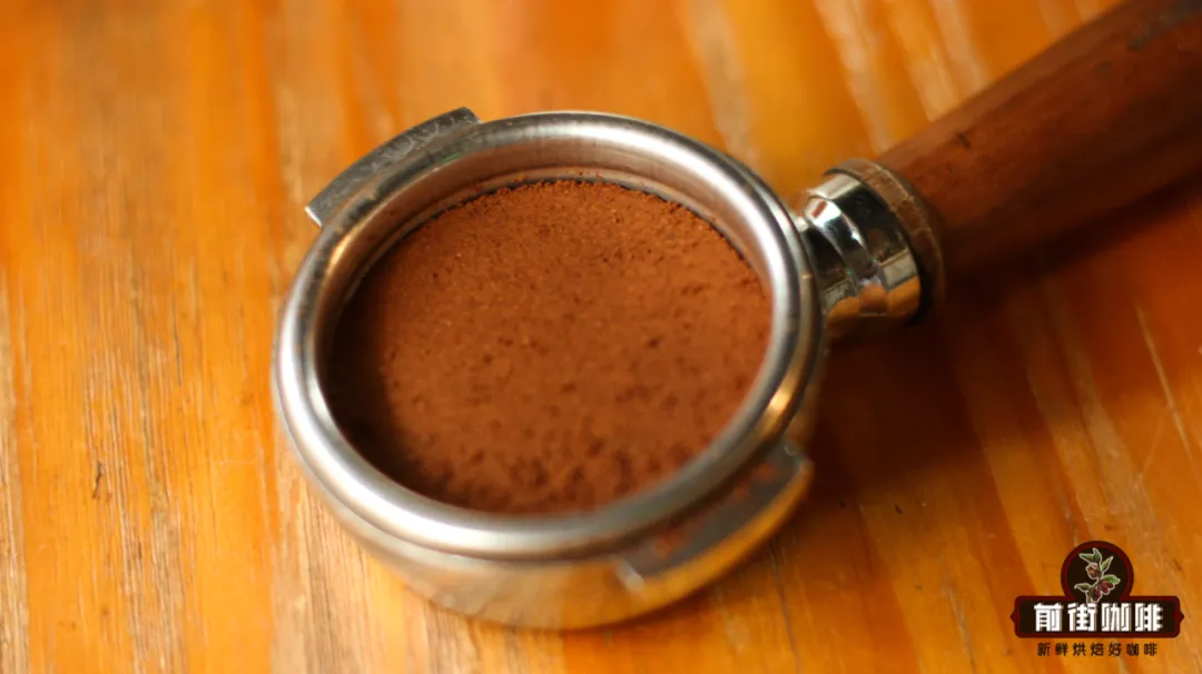 Analysis of Why the Coffee Puck Sticks to the Group Head in Espresso Machines and the Importance of the Pressure Relief Function