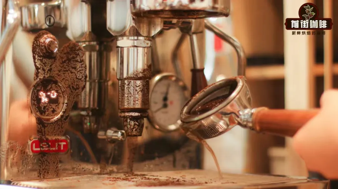Analysis of Why the Coffee Puck Sticks to the Group Head in Espresso Machines and the Importance of the Pressure Relief Function