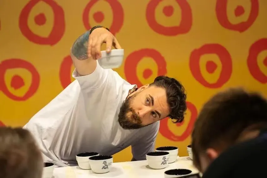 Introduction to Specialty Coffee Cupping: Standard Procedures, Parameter Analysis, and Flavor Appreciation Techniques